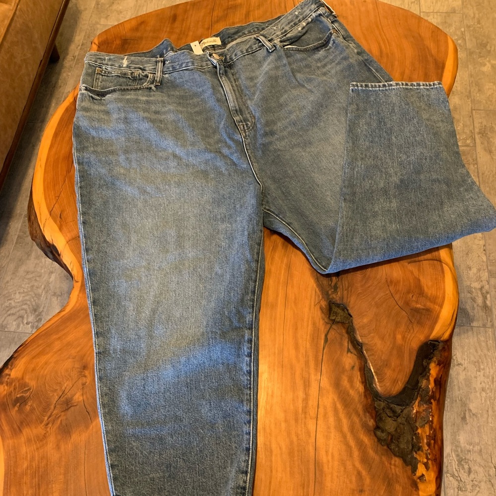 Madewell “The MomJean” Size 37” Waist